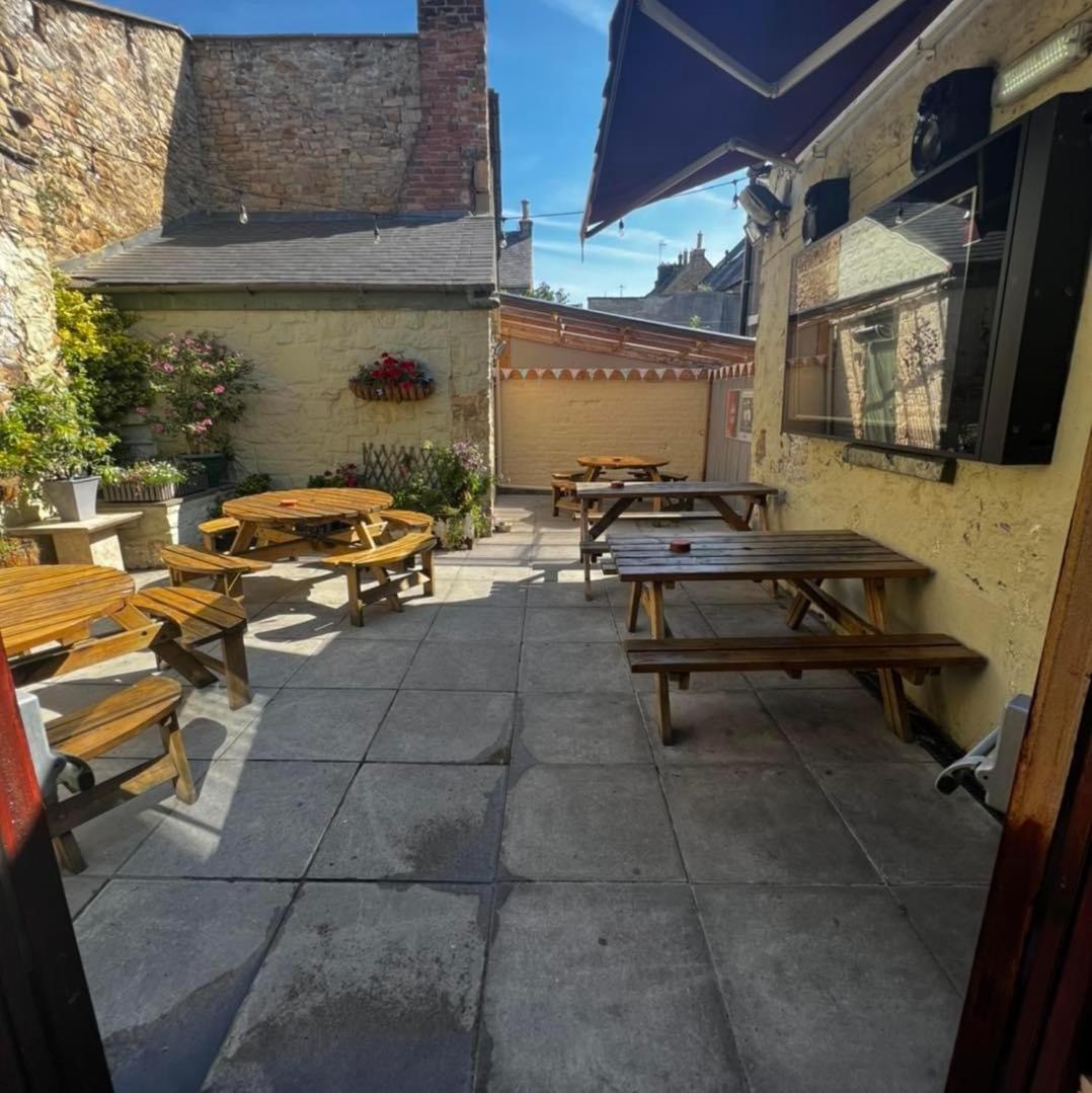 מלון ברנרד קאסל The Cricketers Arms מראה חיצוני תמונה
